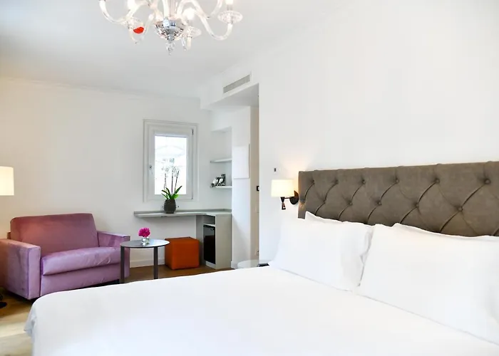 Sempione Boutique 4* ستريزا